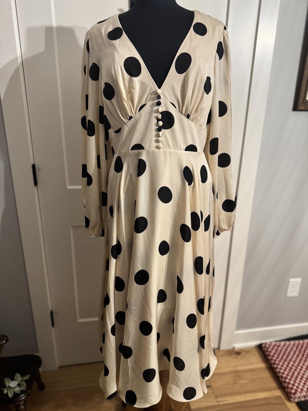 Ieena For Mac Duggal Dress 10 Beige Polka Dot Satin Midi Party Formal Wedding